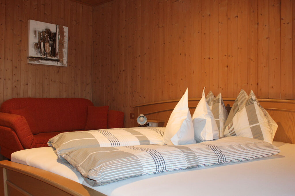 Gasthaus-Oberkirn-Zimmer3-8